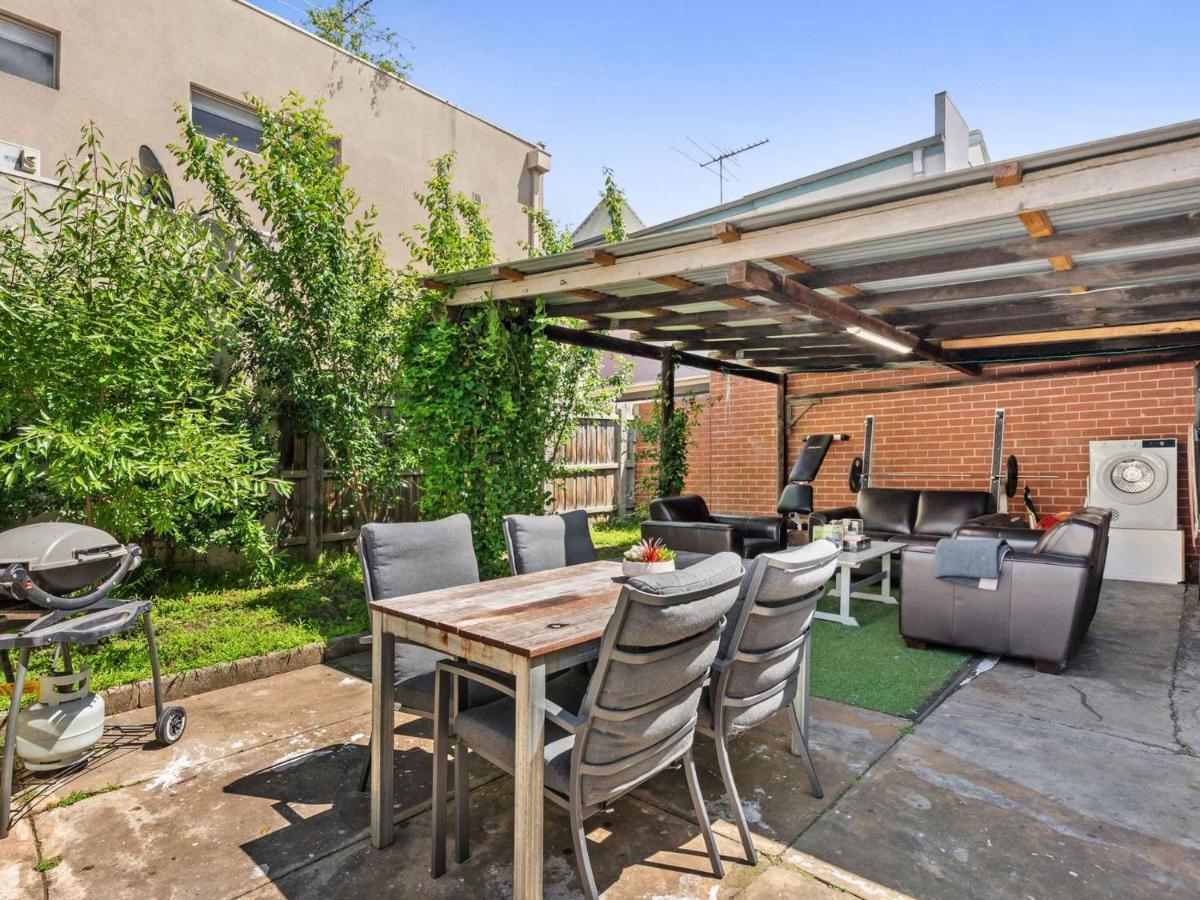 הוילה מלבורן Walk To The Mcg & Aami Park - Free Late Checkout - Great Location & Backyard מראה חיצוני תמונה
