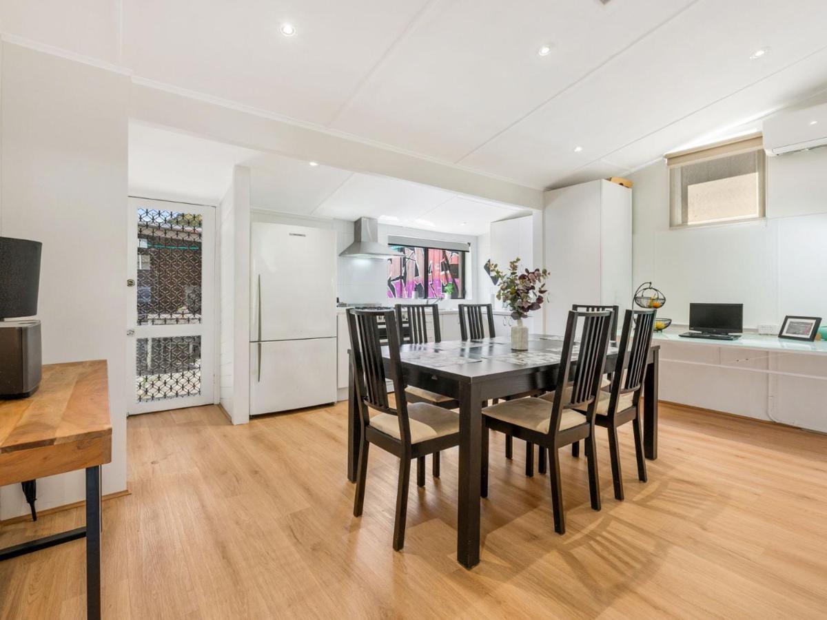 הוילה מלבורן Walk To The Mcg & Aami Park - Free Late Checkout - Great Location & Backyard מראה חיצוני תמונה